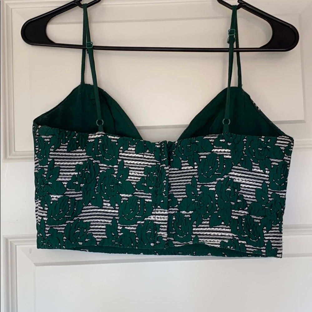 Crop top - Picture 2 of 4